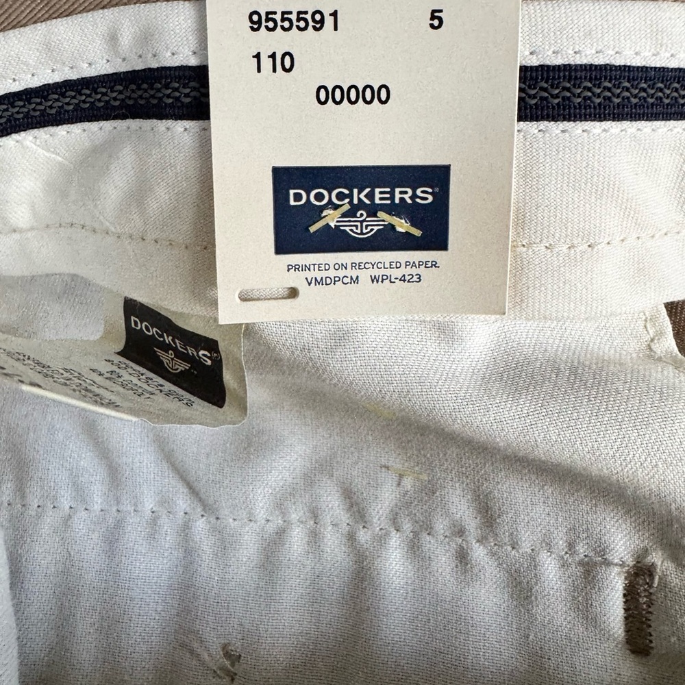 NWT Mens Dockers Classic Fit Stain Defender 33x30 Khaki - Picture 5 of 8